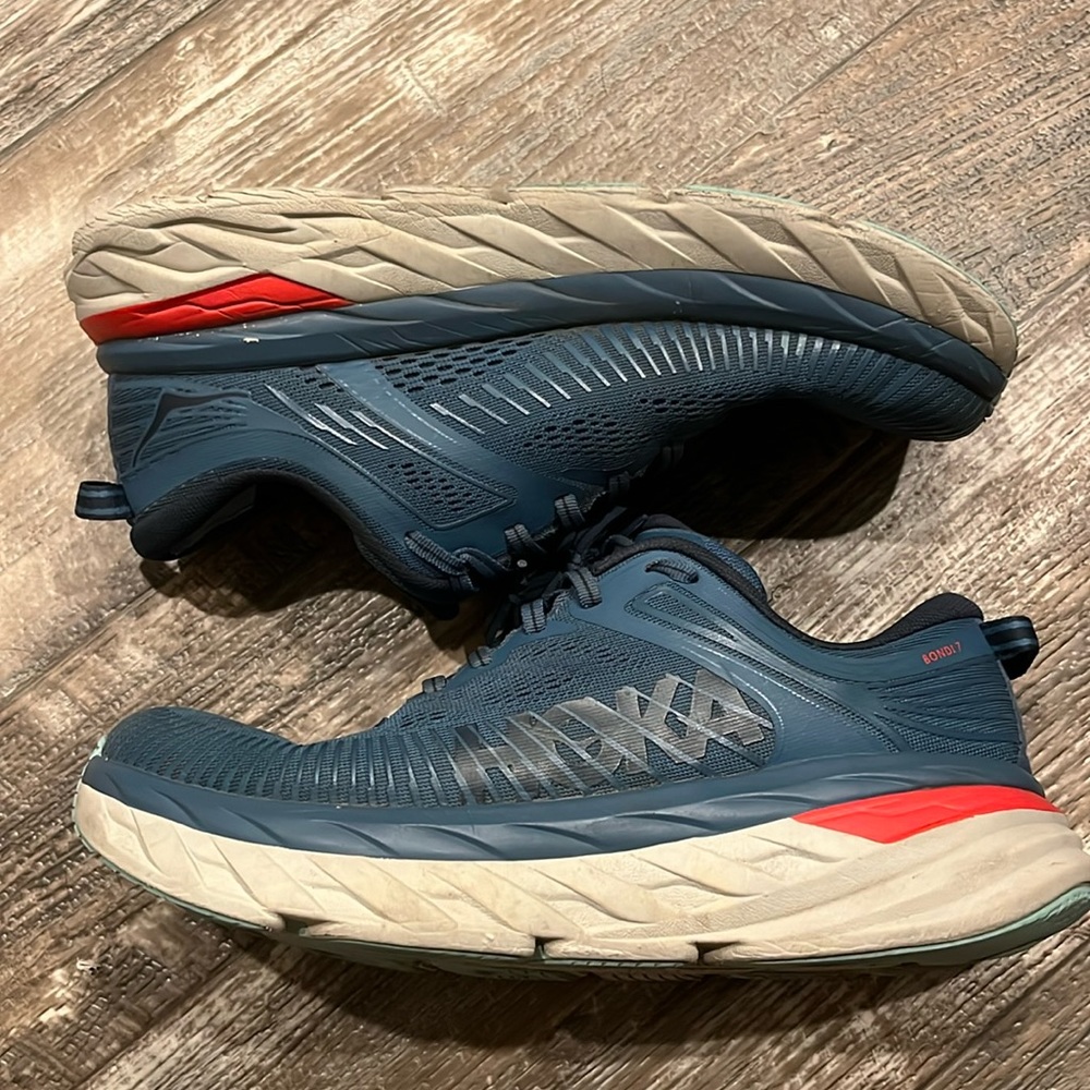 HOKA M BONDI 7 (Size 8.5)